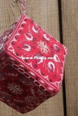 Needlepoint Cube