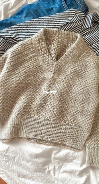 Agnes Sweater V-Neck by Cookie the Knitter