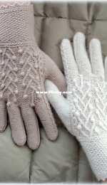 Winter berry Gloves by VikTORYa Petrichenko - Russian