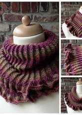 looks like cable-loop with ruffle Tanja Hotop