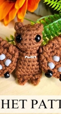 Beaded Fidget Bat - Emily Crichton - Willow & Wild - English