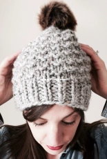 Slush textured toque with pom pom by Allison O Mahony - Kniterations - Free