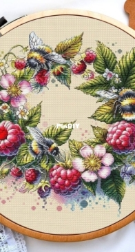 Magic Stitch Studio #57073  Raspberry and Bumblebee Irina Zagorodskaya  SAGA