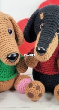 Sweet Oddity Art - Carolyn Brodie - Hershey the Dachshund