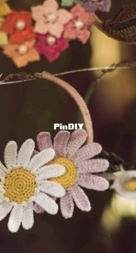 Happy Patty Crochet - Kanyarat Tsabari - Hoop Earrings