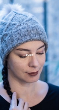 Kirkii by Marie Amelie Designs  - English, French - Free