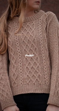 Kaitlin Barthold - Quinn Pullover - free