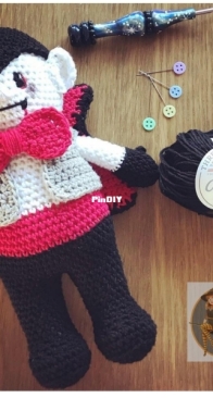 Stitch Witch Creations - Sarah Louise Read - Vampire