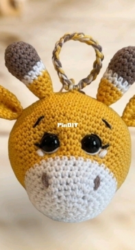 Oliyanko Amigurumi - Pavlina Svarcova - Giraffe bag charm - Free