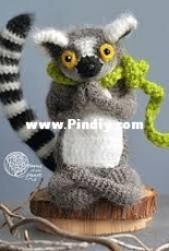 Ksenia Trofimova - Yarns of my Heart - Yoga lemur