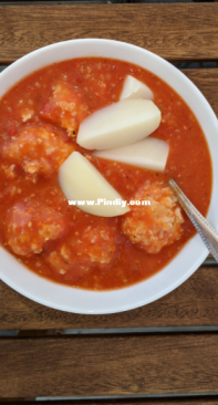 Chicken meatballs with steamed potato