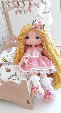 Bir Oyuncak Atölyesi - Flower Girl Doll - Free