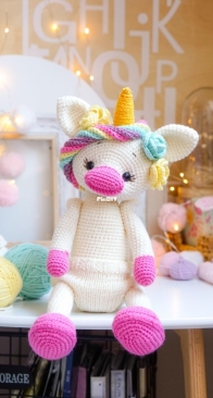 Polushka Bunny - Maria Ermolova - Unicorn - Unicornio - Spanish