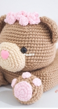 Receitas Carneirinho - Izabel Carneiro - Female Bear Cub  Wipe Holder - Porta Lenço Umedecido Ursinha - Portuguese