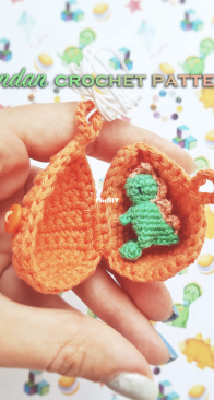 Elen Dan - Elena Daniliuk - Pendant Dollhouse with Dinosaur