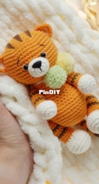 Knit Friends - Svetlana Altunina - Rio the Tiger - Spanish - Translated