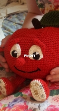 Red apple