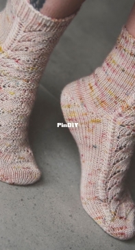 Morgun Socks by Justyna Lorkowska