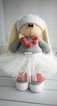 Knittoypatterns - Natalya Solovjeva - Natalia Solovieva - Snowflake Outfit