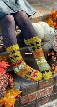 Trick or Feet Socks by Lauren Colby - Free