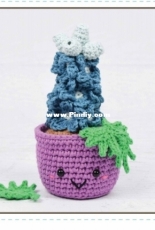 Yarn Blossom Boutique - Melissa Bradley - Potted Delphinium- Free
