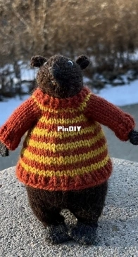 Little Beaver Sweater - Nessa Stockard - Free