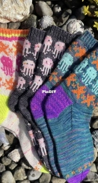 Jolly Jellyfish Sock Set by Charlotte Stone - Stone Knits