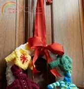 Red Heart LW3734 Holiday Sweater Wreath  by Jean Guirguis - Free