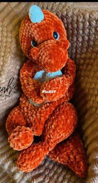 HH Designs 4 / Hannahs Handmade Designs - Hannah Gerecke - Cuddle Dino