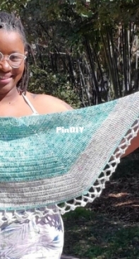 Desamour Designs - Elisabeth Desamour - Papiyon Shawlette
