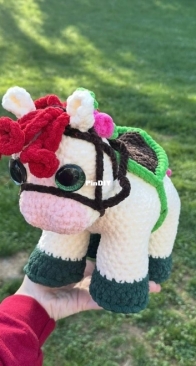 Lemonade Mill Crafts - Holly the Christmas Horse