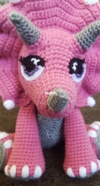 Ednygurumi - Edny Oropeza - Triceratops