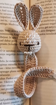 YarnWave - Banga Vaicekauskienė - Simple Bunny Bookmark - Free
