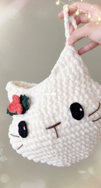 My alpaca studio - cat stocking