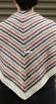 Rebecca Clow - Daft Days Shawl
