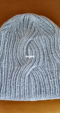 Twisting Rib Hat by Deborah Doherty - Free