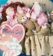 Marias Crafts -  Belinda (Doll, Sofa, Bear) - Spanish