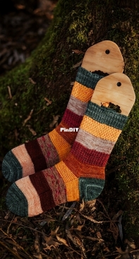 Scrappy Socks  by Justyna Lorkowska - Free