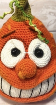 Scores Studio -  Aleksandra Yakovleva - Crochet Pumpkin