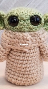 The Knotty Book - Jennifer Miller - The Child - Baby Yoda