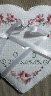 Ring pillow