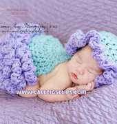 Calleighs Clips- Elisabeth Spivey - 23 -Cuddle Critter Cape Set Frilly Rufﬂes
