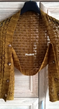 Pille shawl / shrug / poncho  from lace yarn