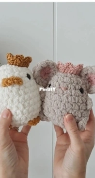 The Cosy Stitch - Tara Farrell - Mini Crown - Free