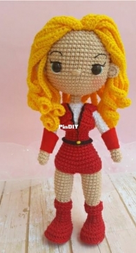 Amor de Amigurumi - Caren Alessandra Kluska  - She-Ra - Adora - Portuguese