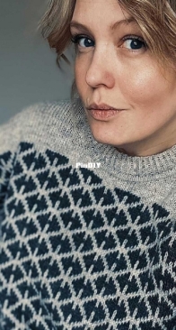 Aase Sweater by Hanne Rimmen
