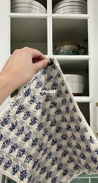 Yarn Thrift - Michelle Prester - Gingham Diamond Jumbo Wash Cloth