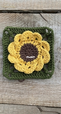 Made by Lisek - Anna Lisek - Sunflower Granny Square