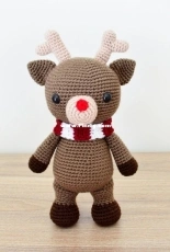Bunnies and Yarn - Michelle Alvarez - Zach the Lovely Reindeer