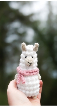 Rues Bears - Rue Yates - Lily the Llama